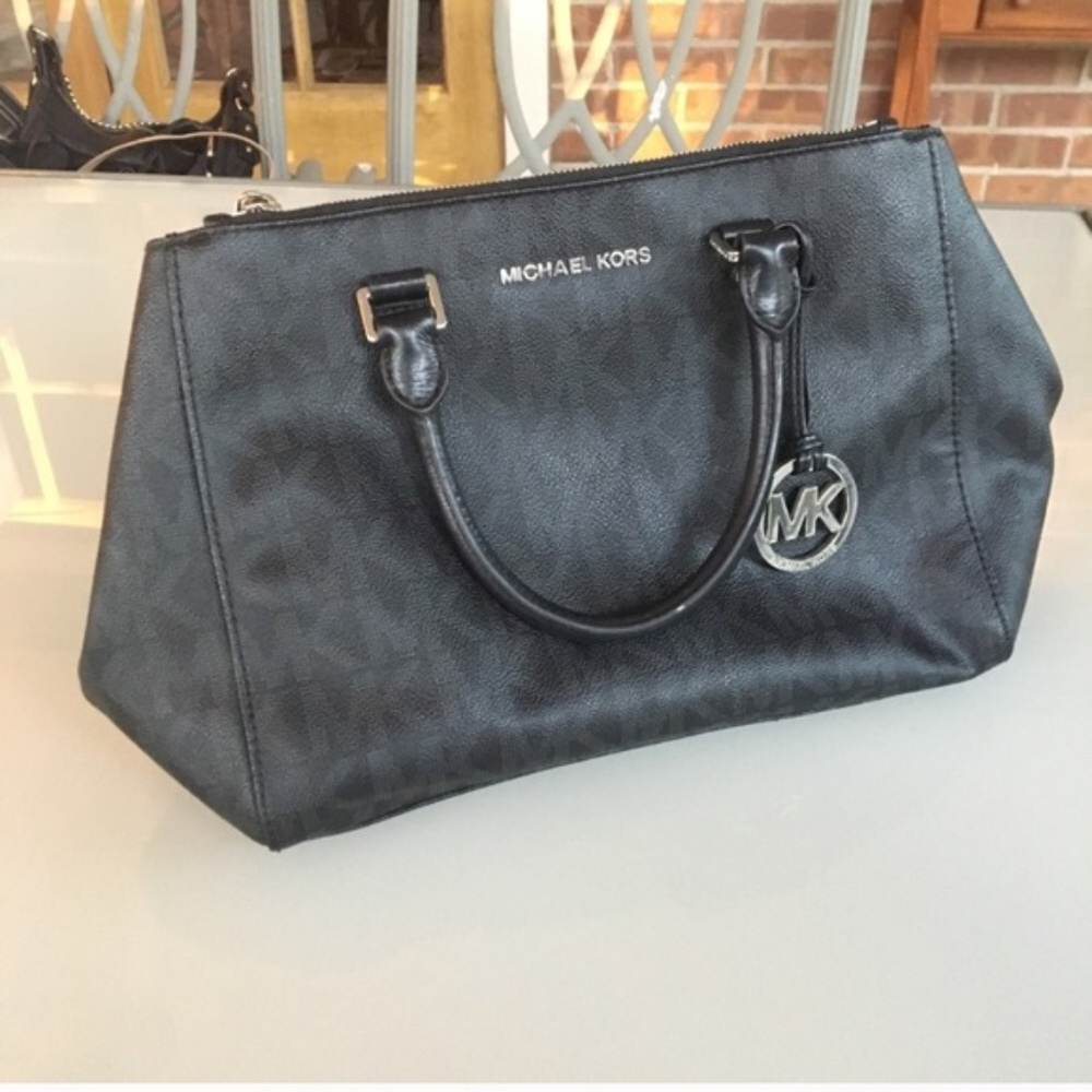 Michael Kors Black Gray Signature Jet Set Bag